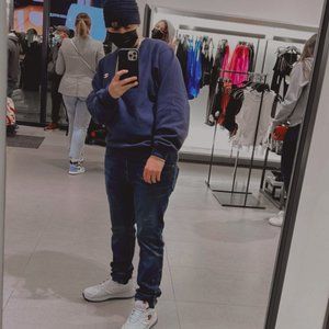 Meet your Posher, Thalia